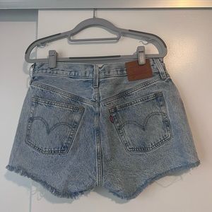 Levis 501 Jean Shorts